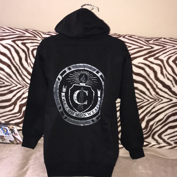 AMC The Walking Dead official Supply Drop hooded sweatshirt New Commonwealth - Picture 4 of 7